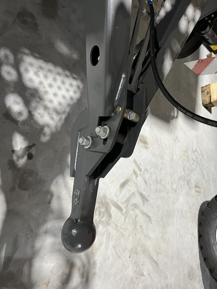 FENDT Rotana 130F Combi MY24 - 베일 포장기 : 사진 5 FENDT Rotana 130F Combi MY24 - 베일 포장기 : 사진 5