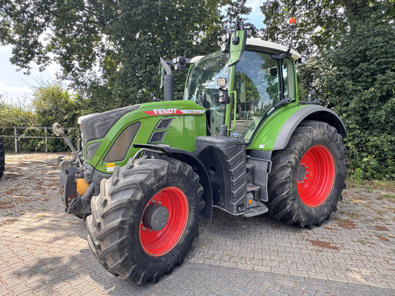 Fendt 718 Gen6 PowerPlus - 장궤형 트랙터 : 사진 1 Fendt 718 Gen6 PowerPlus - 장궤형 트랙터 : 사진 1