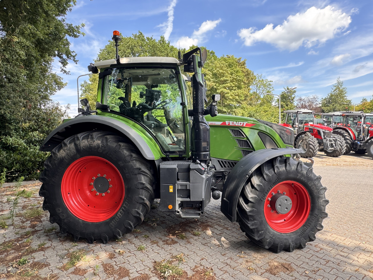 Fendt 718 Gen6 PowerPlus - 장궤형 트랙터 : 사진 3 Fendt 718 Gen6 PowerPlus - 장궤형 트랙터 : 사진 3