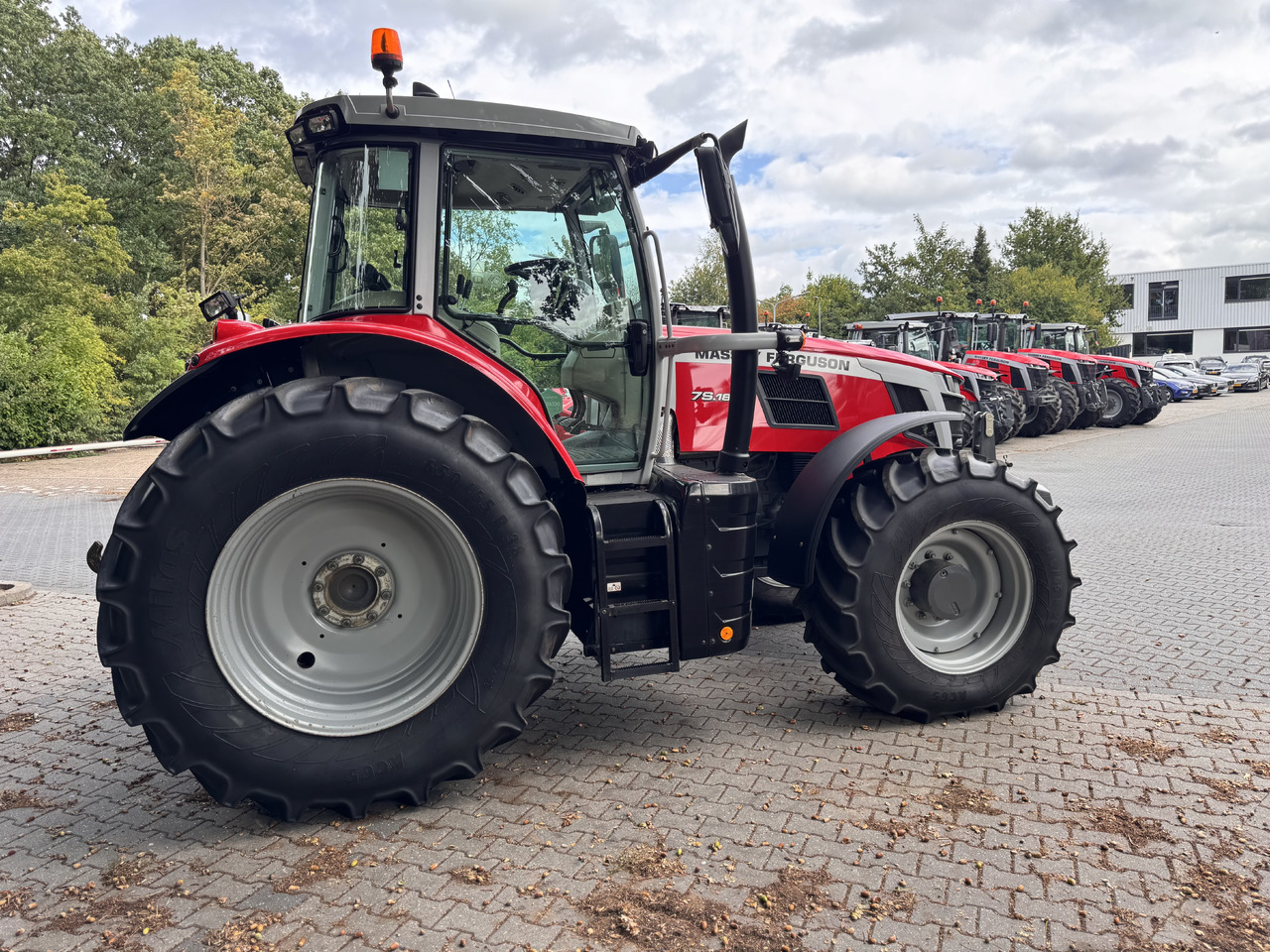 MASSEY FERGUSON 7s.180 Dyna6 Efficient - 장궤형 트랙터 : 사진 4 MASSEY FERGUSON 7s.180 Dyna6 Efficient - 장궤형 트랙터 : 사진 4