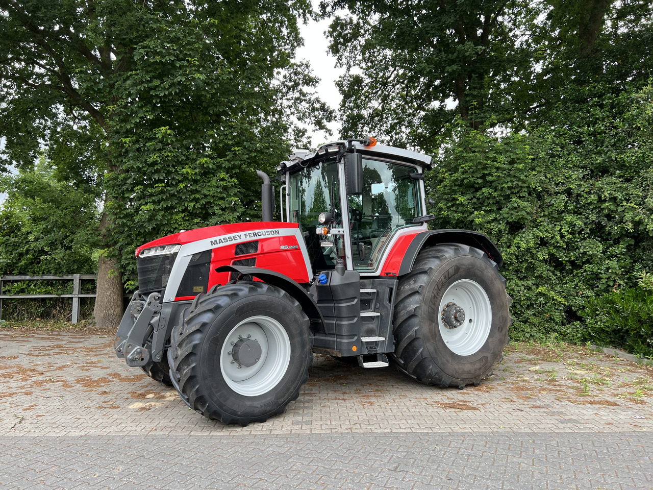 Massey Ferguson 8S.225 Dyne E-power - 장궤형 트랙터 : 사진 1 Massey Ferguson 8S.225 Dyne E-power - 장궤형 트랙터 : 사진 1