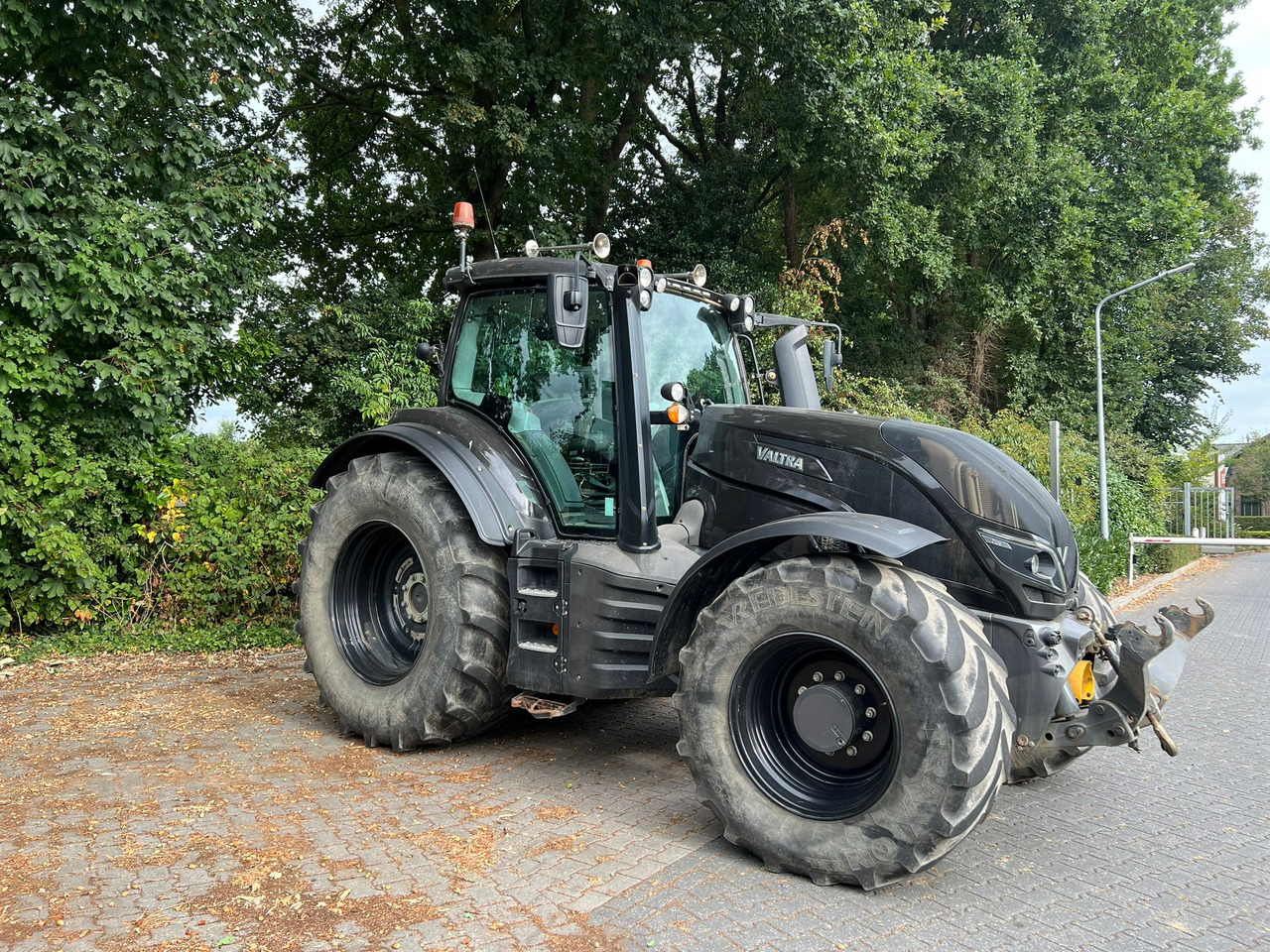 Valtra T174 Versu - 장궤형 트랙터 : 사진 3 Valtra T174 Versu - 장궤형 트랙터 : 사진 3