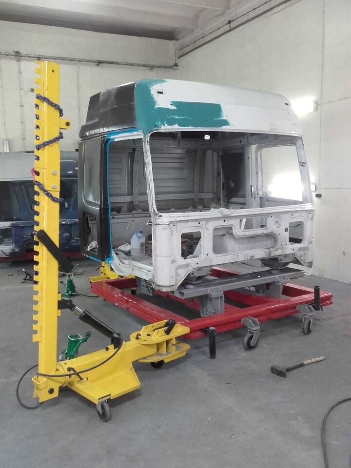 Frame for Truck Cabin Repair / Rahmen für die Reparatur von Lkw-Fahrerhäusern / Rám pro opravu kabin nákladních vozidel / Cadru pentru repararea cabinelor camioanelor - 작업장 장비 : 사진 2 Frame for Truck Cabin Repair / Rahmen für die Reparatur von Lkw-Fahrerhäusern / Rám pro opravu kabin nákladních vozidel / Cadru pentru repararea cabinelor camioanelor - 작업장 장비 : 사진 2