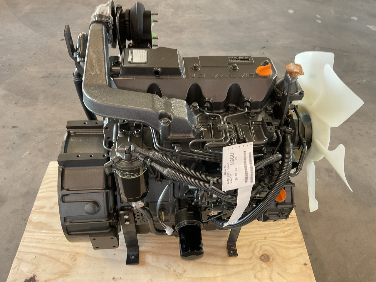 Yanmar 4TN106T - 엔진 : 사진 5 Yanmar 4TN106T - 엔진 : 사진 5