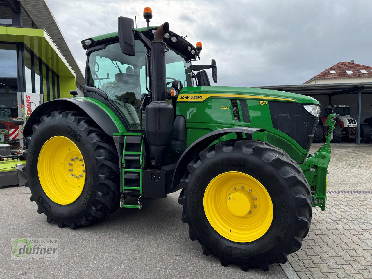 John Deere 6R 250 - 장궤형 트랙터 : 사진 1 John Deere 6R 250 - 장궤형 트랙터 : 사진 1