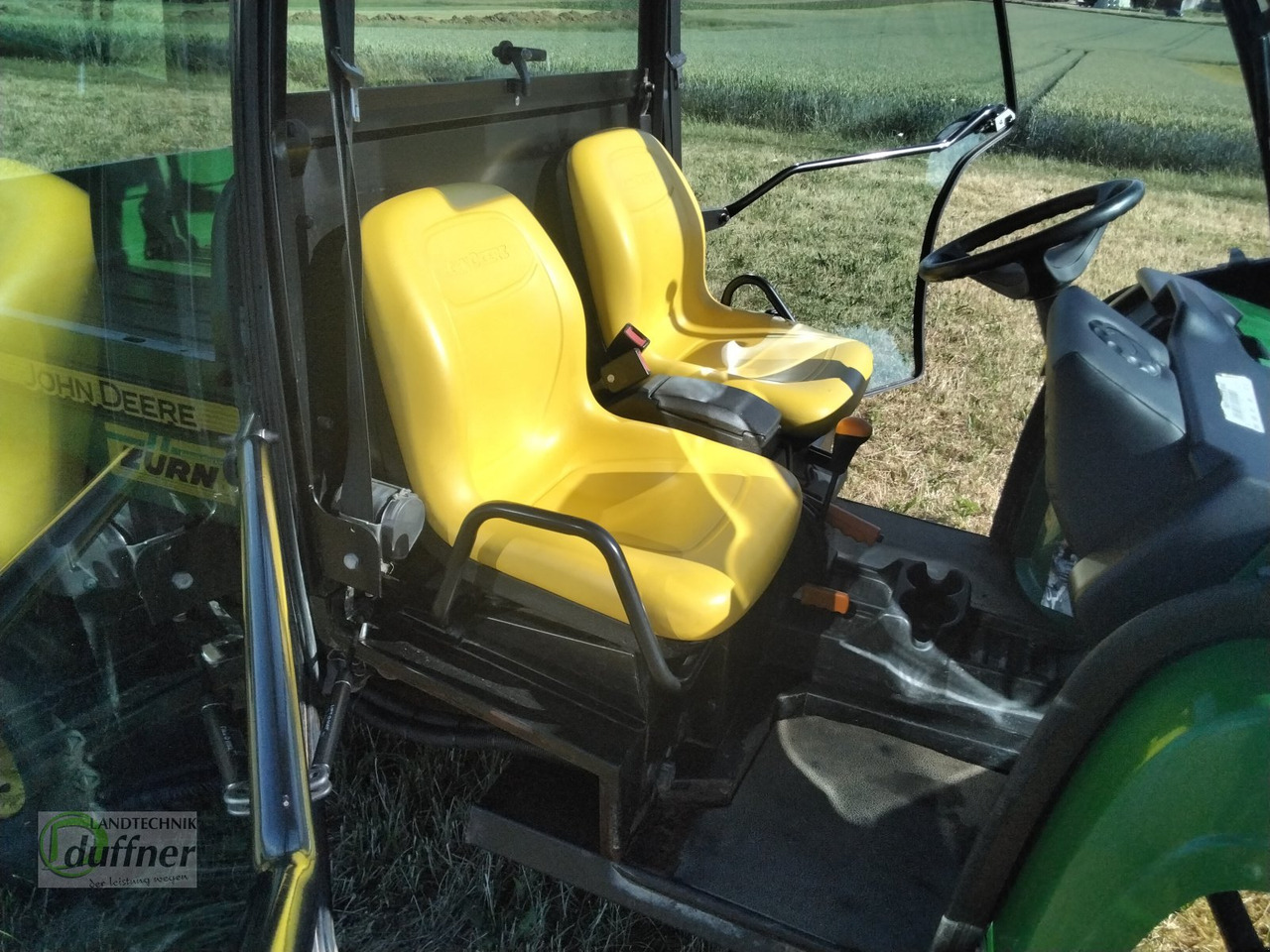 John Deere Gator 4X2 - 기타 기계 : 사진 4 John Deere Gator 4X2 - 기타 기계 : 사진 4