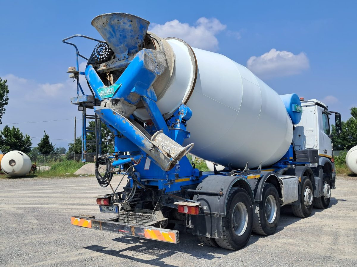 MERCEDES AROCS 4142 - 콘크리트 믹서 트럭 : 사진 3 MERCEDES AROCS 4142 - 콘크리트 믹서 트럭 : 사진 3