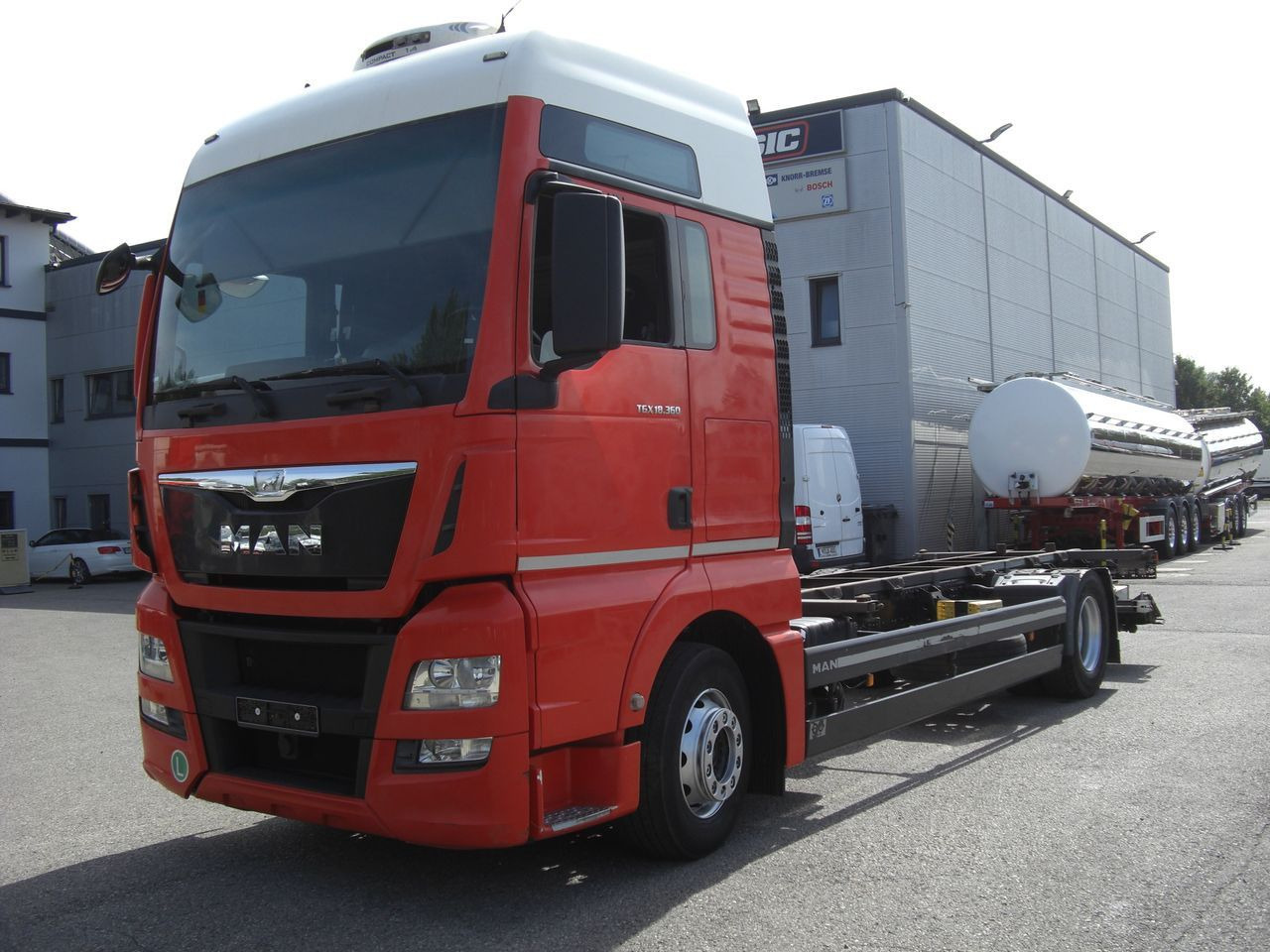 MAN 18360XXL TGX / LBW MAN 18360XXL TGX / LBW - 컨테이너 운반 장치/ 스와프 보디 트럭 : 사진 1 MAN 18360XXL TGX / LBW MAN 18360XXL TGX / LBW - 컨테이너 운반 장치/ 스와프 보디 트럭 : 사진 1