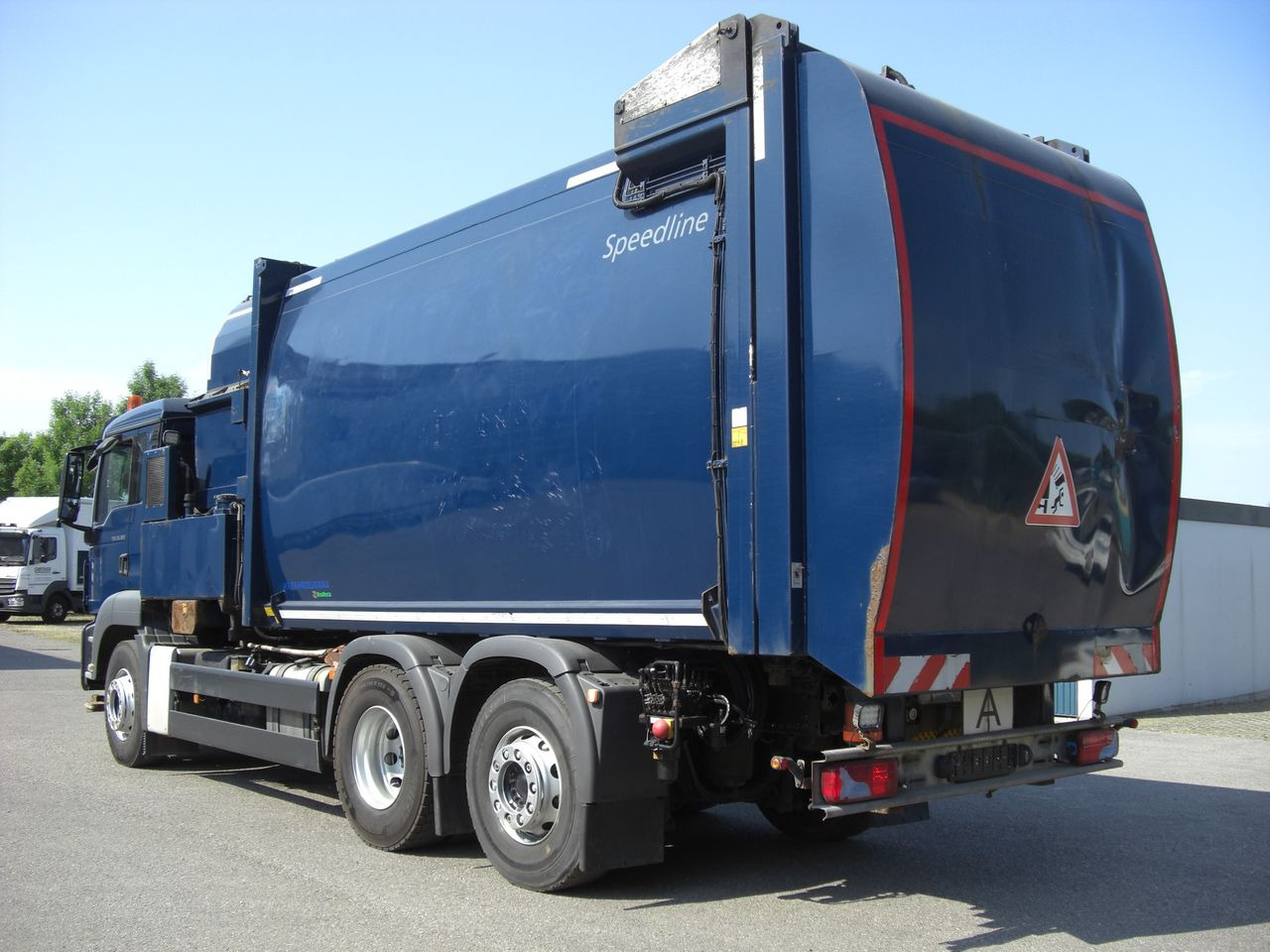 MAN 26360FNLL / SEITENLADER - 쓰레기차 : 사진 4 MAN 26360FNLL / SEITENLADER - 쓰레기차 : 사진 4