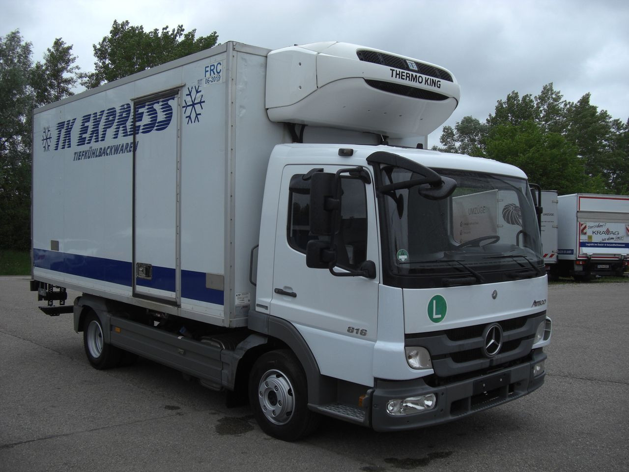 Mercedes-Benz 816 / Tiefkühler / LBW Mercedes-Benz 816 / Tiefkühler / LBW - 냉동 밴 : 사진 2 Mercedes-Benz 816 / Tiefkühler / LBW Mercedes-Benz 816 / Tiefkühler / LBW - 냉동 밴 : 사진 2
