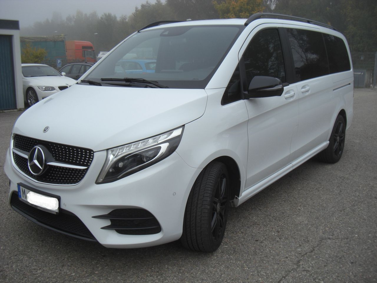 Mercedes-Benz V 250 LANG - 콤비 밴 : 사진 1 Mercedes-Benz V 250 LANG - 콤비 밴 : 사진 1