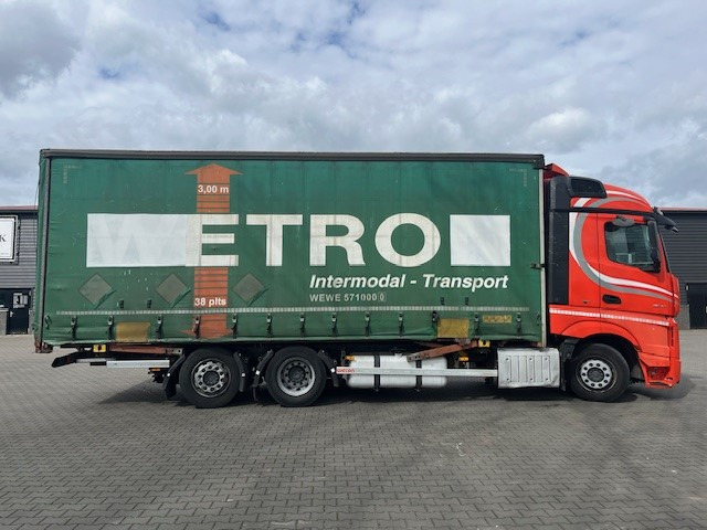 Mercedes Benz Actros 2642 6x2 Mega BDF met zeilbak - 커튼사이더 트럭 : 사진 5 Mercedes Benz Actros 2642 6x2 Mega BDF met zeilbak - 커튼사이더 트럭 : 사진 5