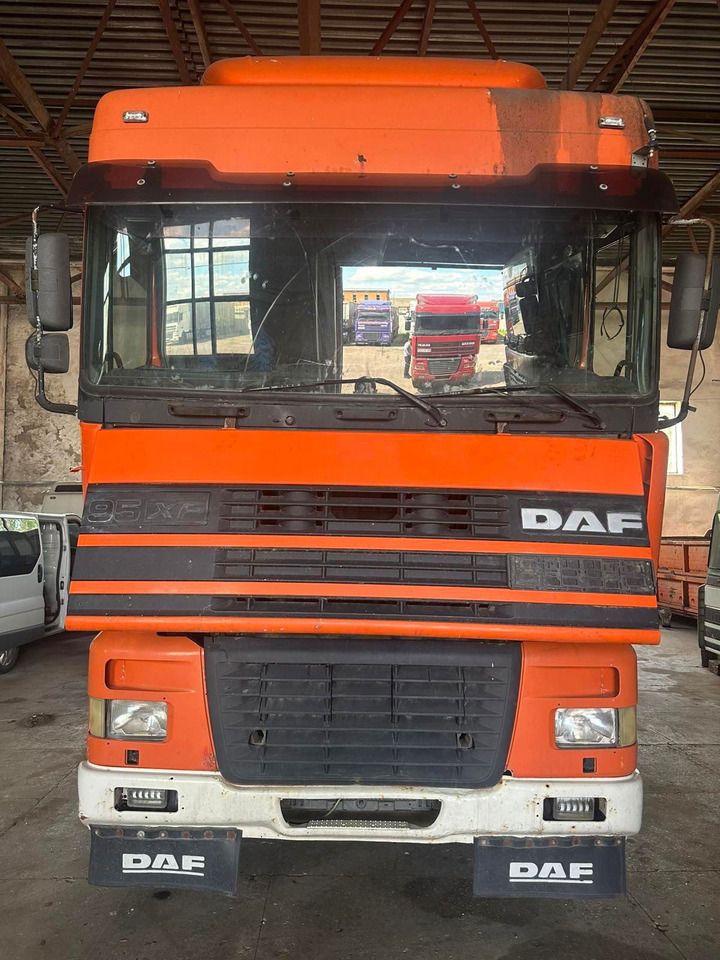 DAF XF 95 Tractor unit - 트랙터 유닛 : 사진 1 DAF XF 95 Tractor unit - 트랙터 유닛 : 사진 1