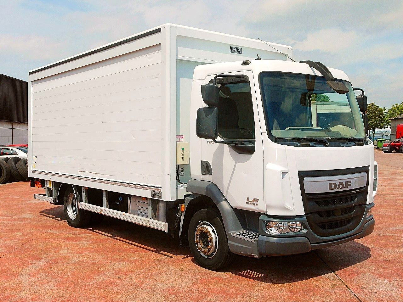 DAF LF 180 12 GETRANKENWAGEN LBW LUFT - 음료 트럭 : 사진 2 DAF LF 180 12 GETRANKENWAGEN LBW LUFT - 음료 트럭 : 사진 2
