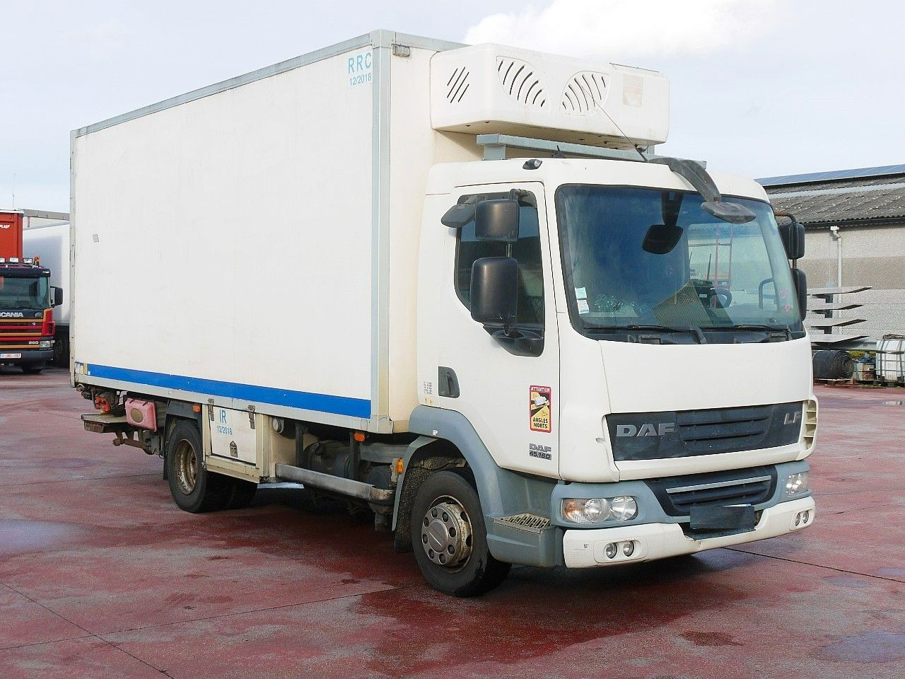 DAF LF 45.160 ISOTHERM KOFFER LADEBORDWAND - 냉동탑차 : 사진 2 DAF LF 45.160 ISOTHERM KOFFER LADEBORDWAND - 냉동탑차 : 사진 2