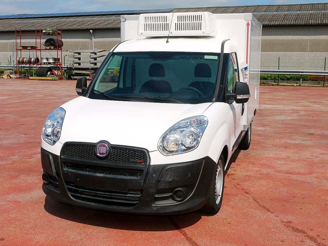 Fiat DOBLO 1.6 KUHKOFFER RELEC FROID TR22 -20C - 냉동 밴 : 사진 5 Fiat DOBLO 1.6 KUHKOFFER RELEC FROID TR22 -20C - 냉동 밴 : 사진 5