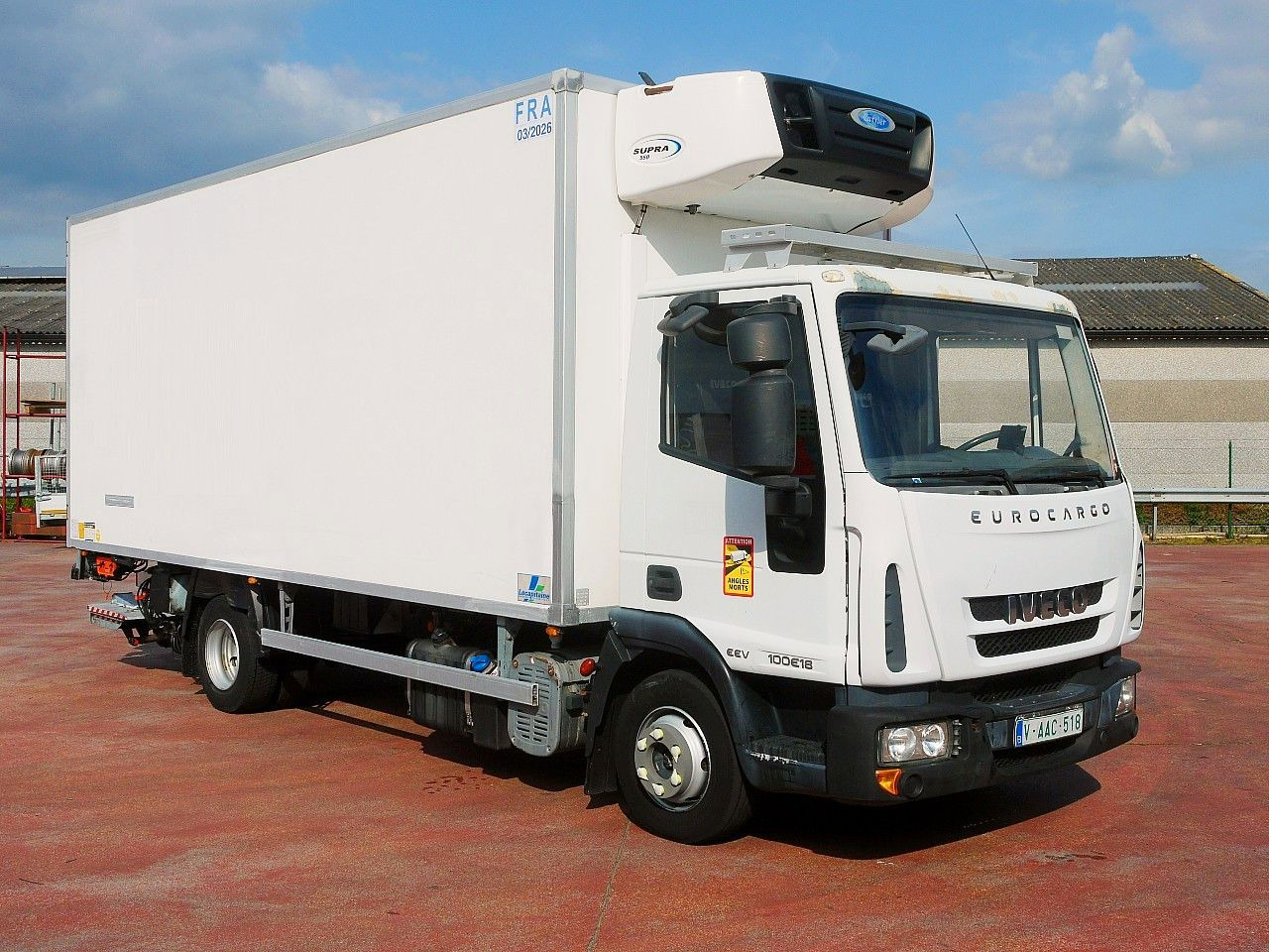 Iveco 100E18 EUROCARGO KUHLKOFFER CARRIER SUPRA 175tkm Iveco 100E18 EUROCARGO KUHLKOFFER CARRIER SUPRA 175tkm - 냉동탑차 : 사진 2 Iveco 100E18 EUROCARGO KUHLKOFFER CARRIER SUPRA 175tkm Iveco 100E18 EUROCARGO KUHLKOFFER CARRIER SUPRA 175tkm - 냉동탑차 : 사진 2