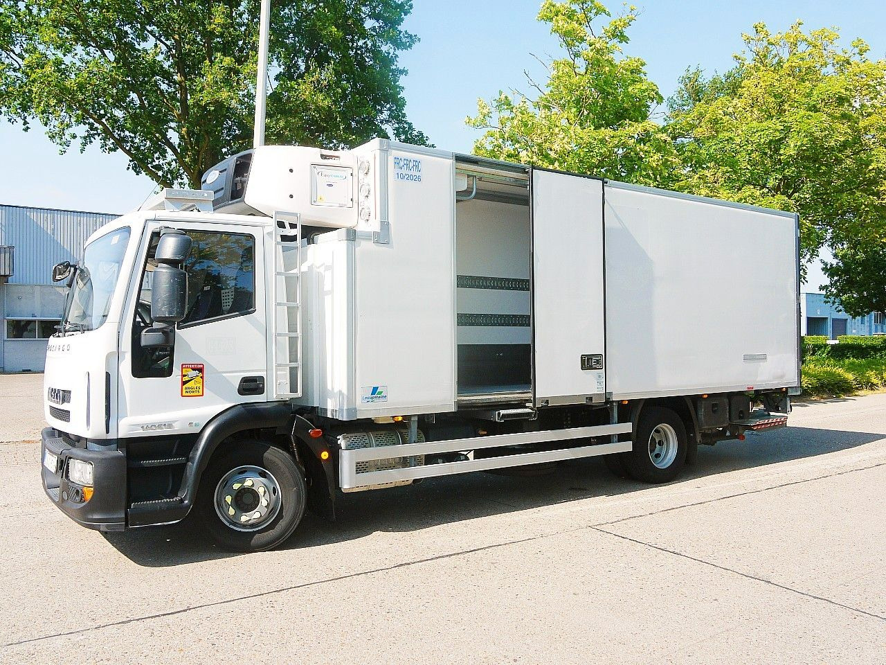 Iveco 140E19 EUROCARGO KUHLKOFFER CARRIER SUPRA 1250MT - 냉동탑차 : 사진 3 Iveco 140E19 EUROCARGO KUHLKOFFER CARRIER SUPRA 1250MT - 냉동탑차 : 사진 3