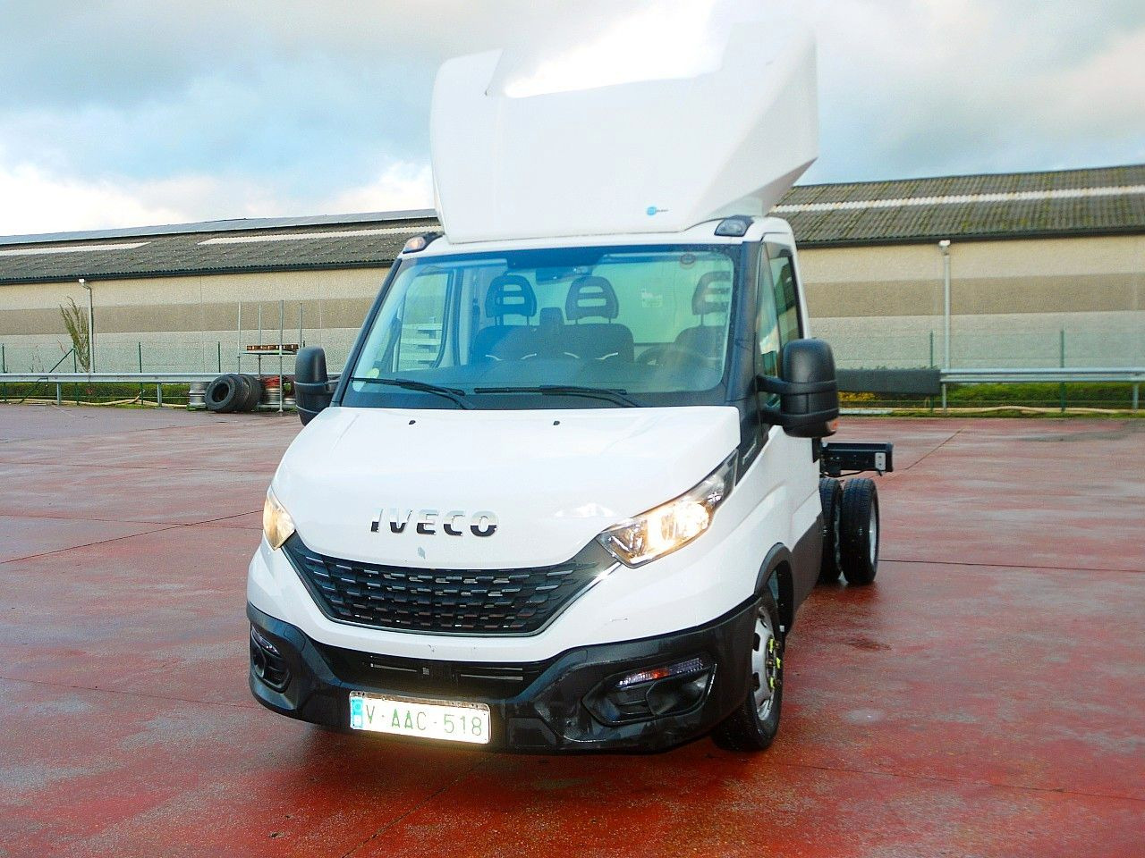 Iveco 35C14 DAILY FAHRGESTELL - 캡 새시 트럭 : 사진 5 Iveco 35C14 DAILY FAHRGESTELL - 캡 새시 트럭 : 사진 5