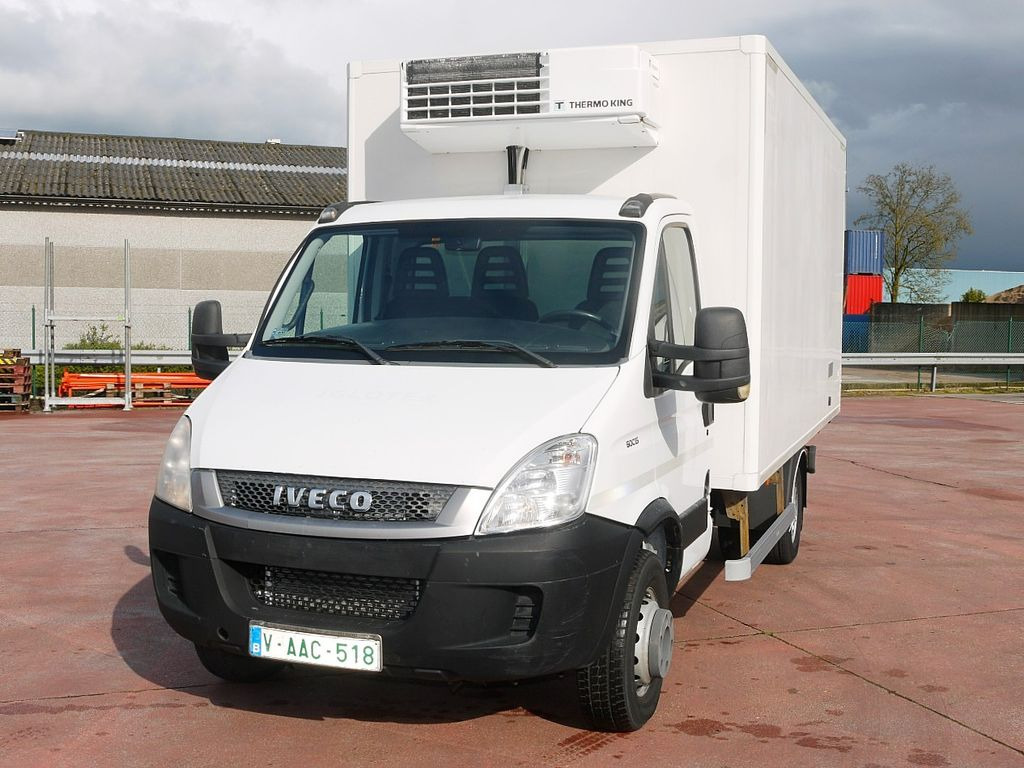 Iveco 60C15 65 70 DAILY KUHLKOFFER THERMOKING V500 A/C Iveco 60C15 65 70 DAILY KUHLKOFFER THERMOKING V500 A/C - 냉동 밴 : 사진 5 Iveco 60C15 65 70 DAILY KUHLKOFFER THERMOKING V500 A/C Iveco 60C15 65 70 DAILY KUHLKOFFER THERMOKING V500 A/C - 냉동 밴 : 사진 5