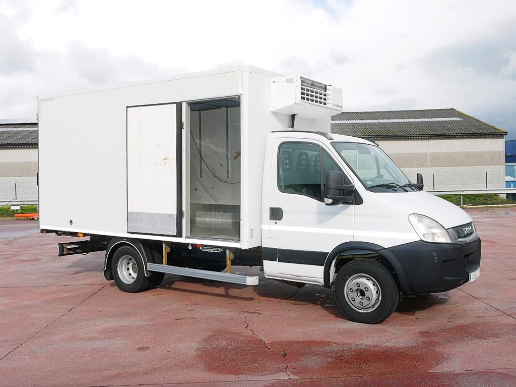 Iveco 60C15 65 70 DAILY KUHLKOFFER THERMOKING V500 A/C - 냉동 밴 : 사진 3 Iveco 60C15 65 70 DAILY KUHLKOFFER THERMOKING V500 A/C - 냉동 밴 : 사진 3
