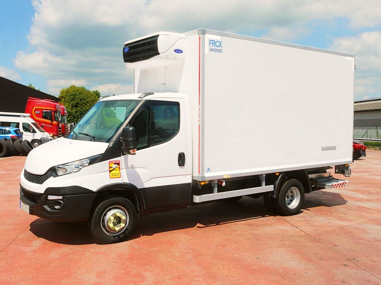 Iveco 70C17 KUHLKOFFER CARRIER XARIOS 500 A/C LUFT LBW - 냉동 밴 : 사진 4 Iveco 70C17 KUHLKOFFER CARRIER XARIOS 500 A/C LUFT LBW - 냉동 밴 : 사진 4