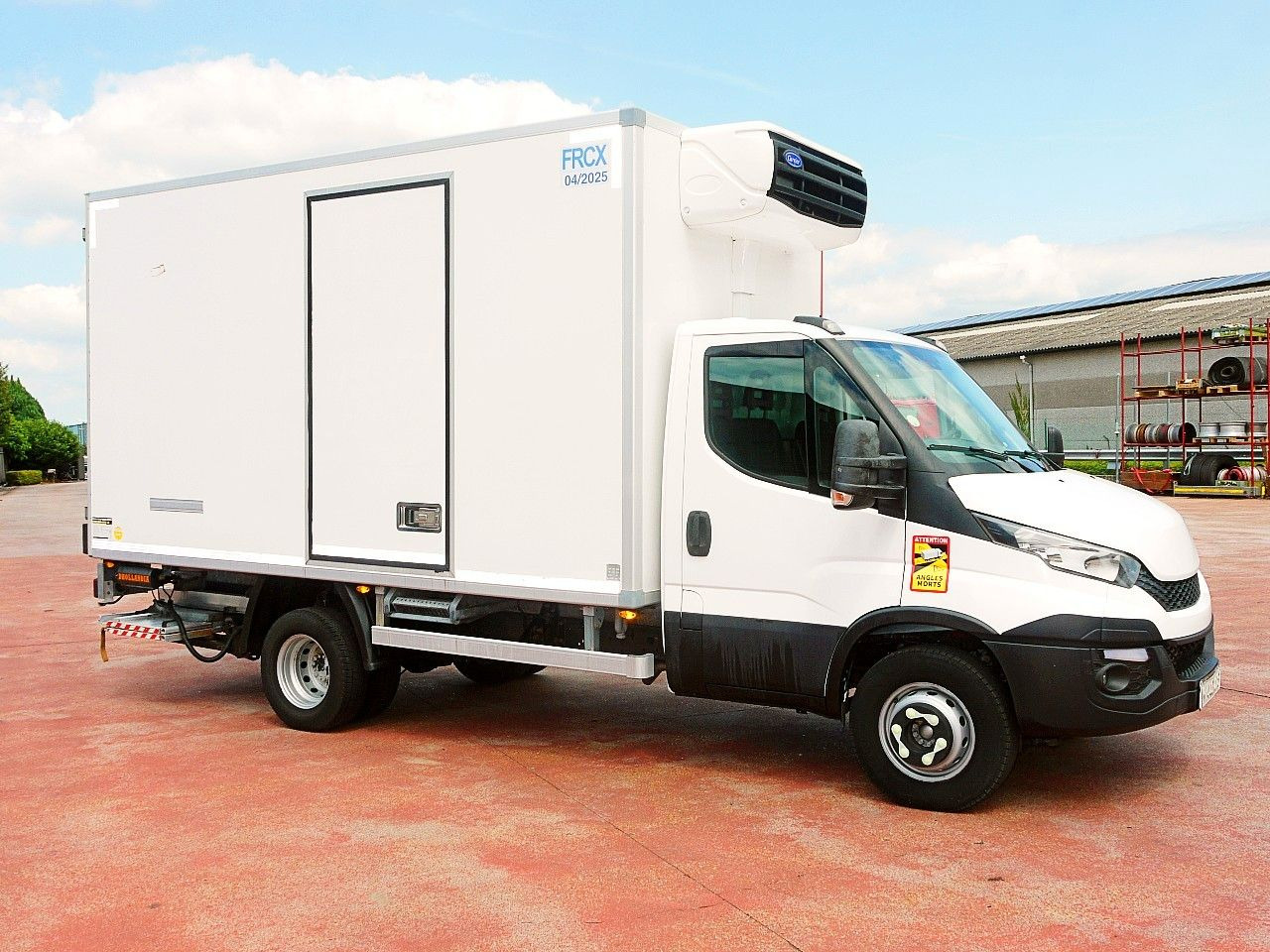Iveco 70C17 KUHLKOFFER CARRIER XARIOS 500 A/C LUFT LBW - 냉동 밴 : 사진 2 Iveco 70C17 KUHLKOFFER CARRIER XARIOS 500 A/C LUFT LBW - 냉동 밴 : 사진 2
