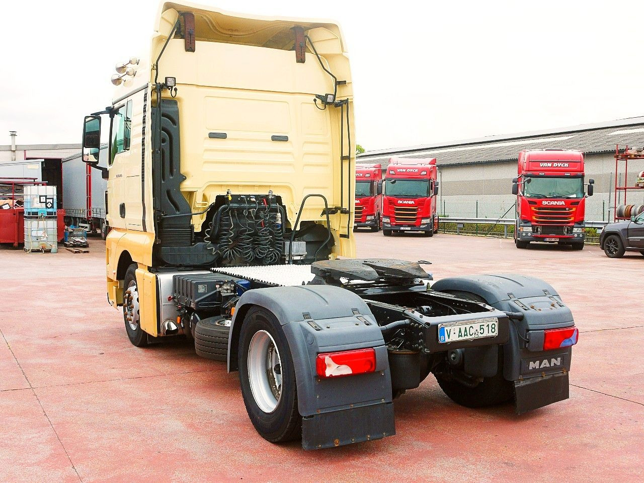 MAN TGX 18.400 TOP ZUSTAND 1e hand A/C - 트랙터 유닛 : 사진 5 MAN TGX 18.400 TOP ZUSTAND 1e hand A/C - 트랙터 유닛 : 사진 5