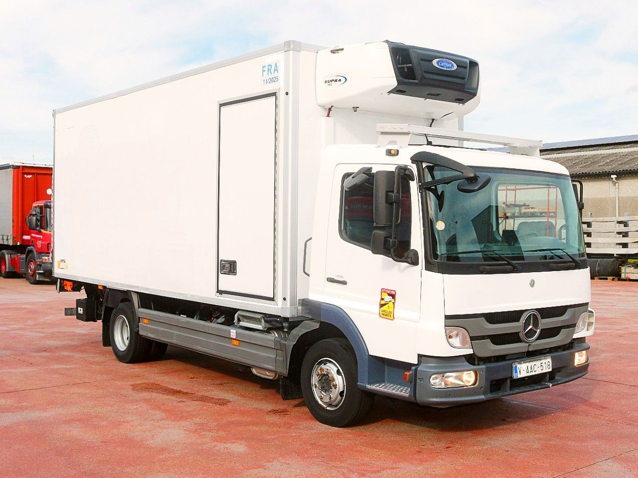Mercedes-Benz 1018 ATEGO KUHLKOFFER CARRIER SUPRA 550 LBW - 냉동탑차 : 사진 2 Mercedes-Benz 1018 ATEGO KUHLKOFFER CARRIER SUPRA 550 LBW - 냉동탑차 : 사진 2