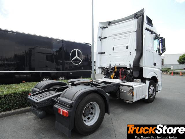 Mercedes-Benz Actros 1843 LS - 트랙터 유닛 : 사진 4 Mercedes-Benz Actros 1843 LS - 트랙터 유닛 : 사진 4
