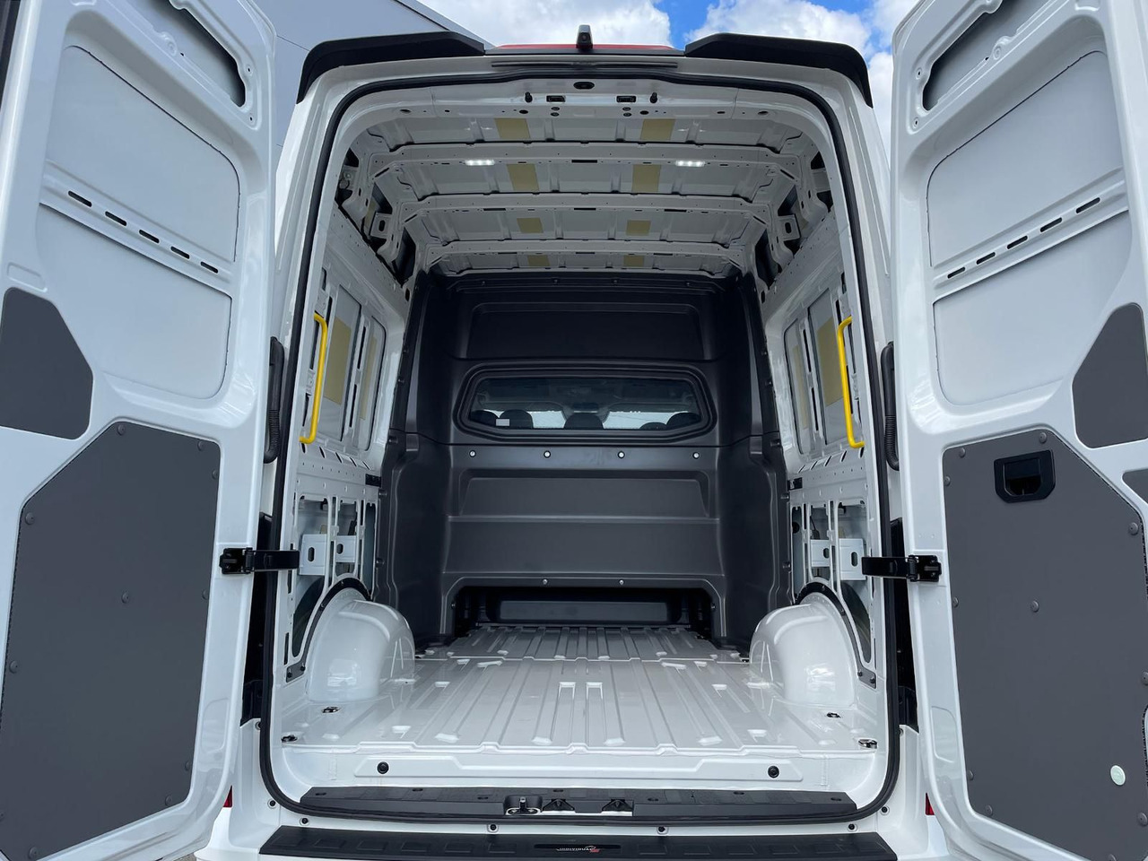 패널 밴, 콤비 밴 MAN TGE 3.200 L3H3 MIXTO 4x4 Individual S ACC STANDH : 사진 28