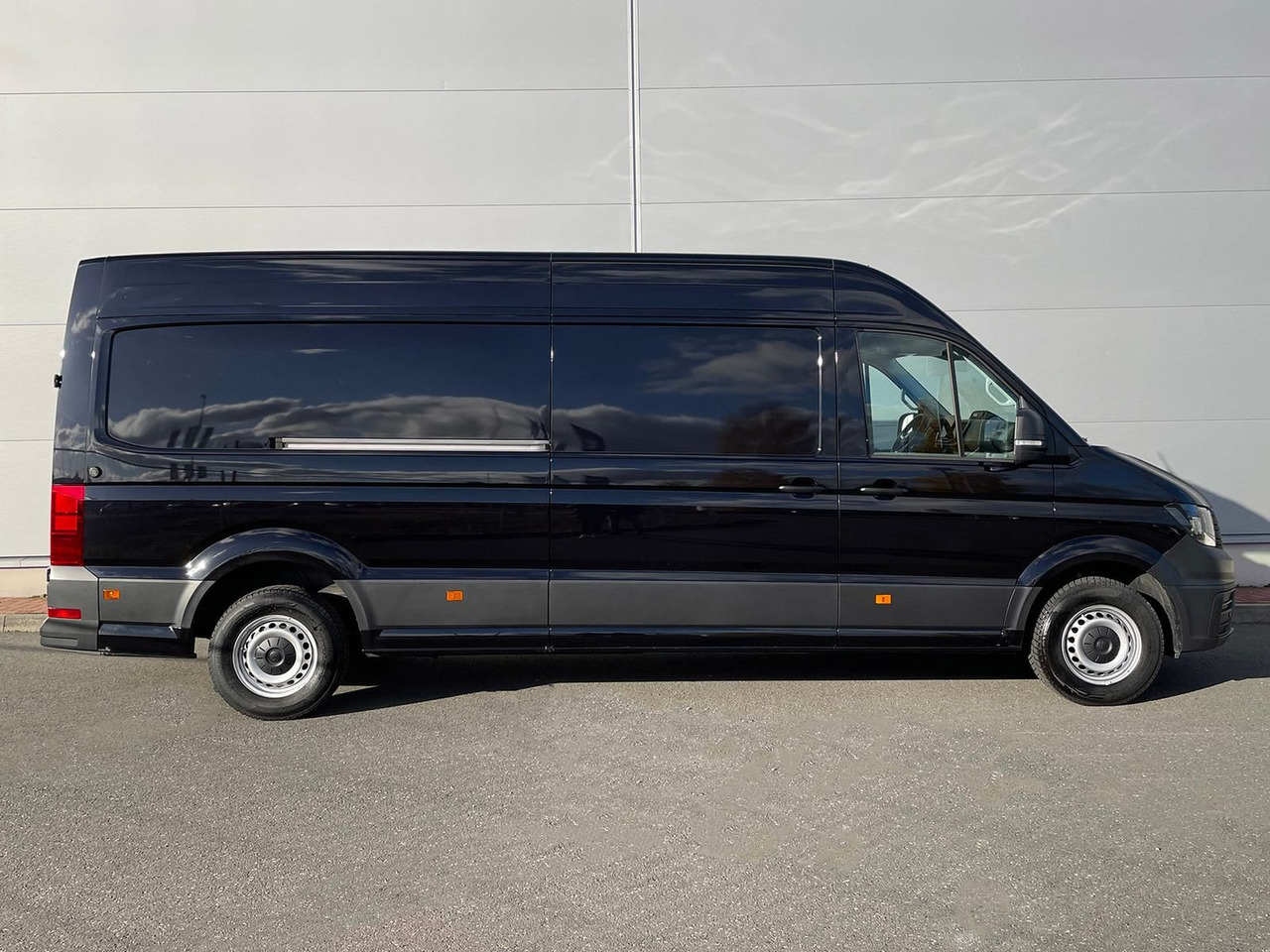 Volkswagen Crafter Kasten 35 L4H3 NAV SITZHZ AHK DAB KAMERA - 패널 밴 : 사진 5 Volkswagen Crafter Kasten 35 L4H3 NAV SITZHZ AHK DAB KAMERA - 패널 밴 : 사진 5