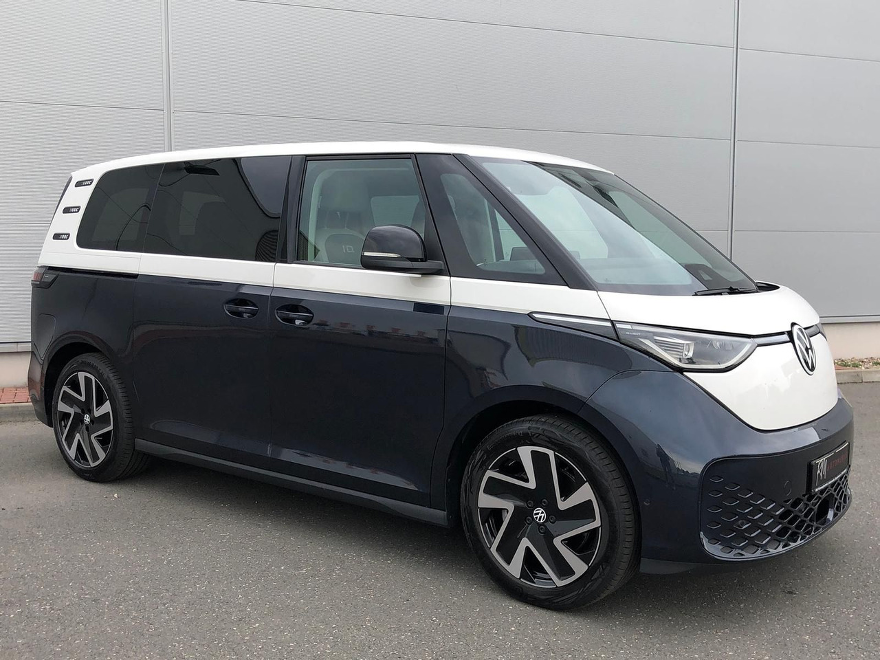 Volkswagen ID. Buzz 150 kW Pro AHK ACC MATRIX LED KEYLESS - 승합차, 전기 밴 : 사진 2 Volkswagen ID. Buzz 150 kW Pro AHK ACC MATRIX LED KEYLESS - 승합차, 전기 밴 : 사진 2