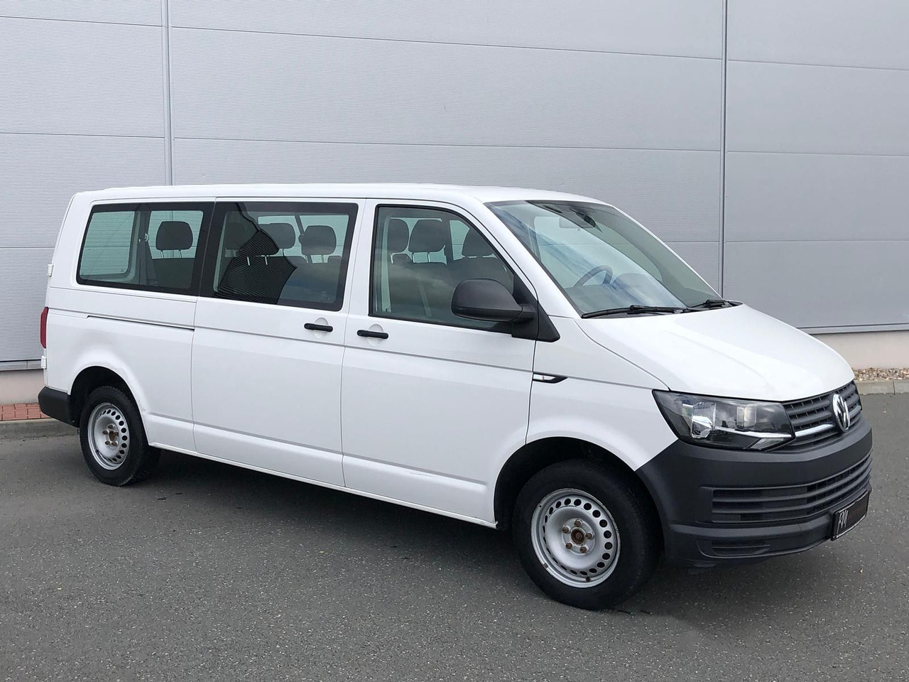 Volkswagen T6 Transporter 2.0 TDI Kombi lang 9-SITZE TEMP - 소형 버스, 승합차 : 사진 2 Volkswagen T6 Transporter 2.0 TDI Kombi lang 9-SITZE TEMP - 소형 버스, 승합차 : 사진 2