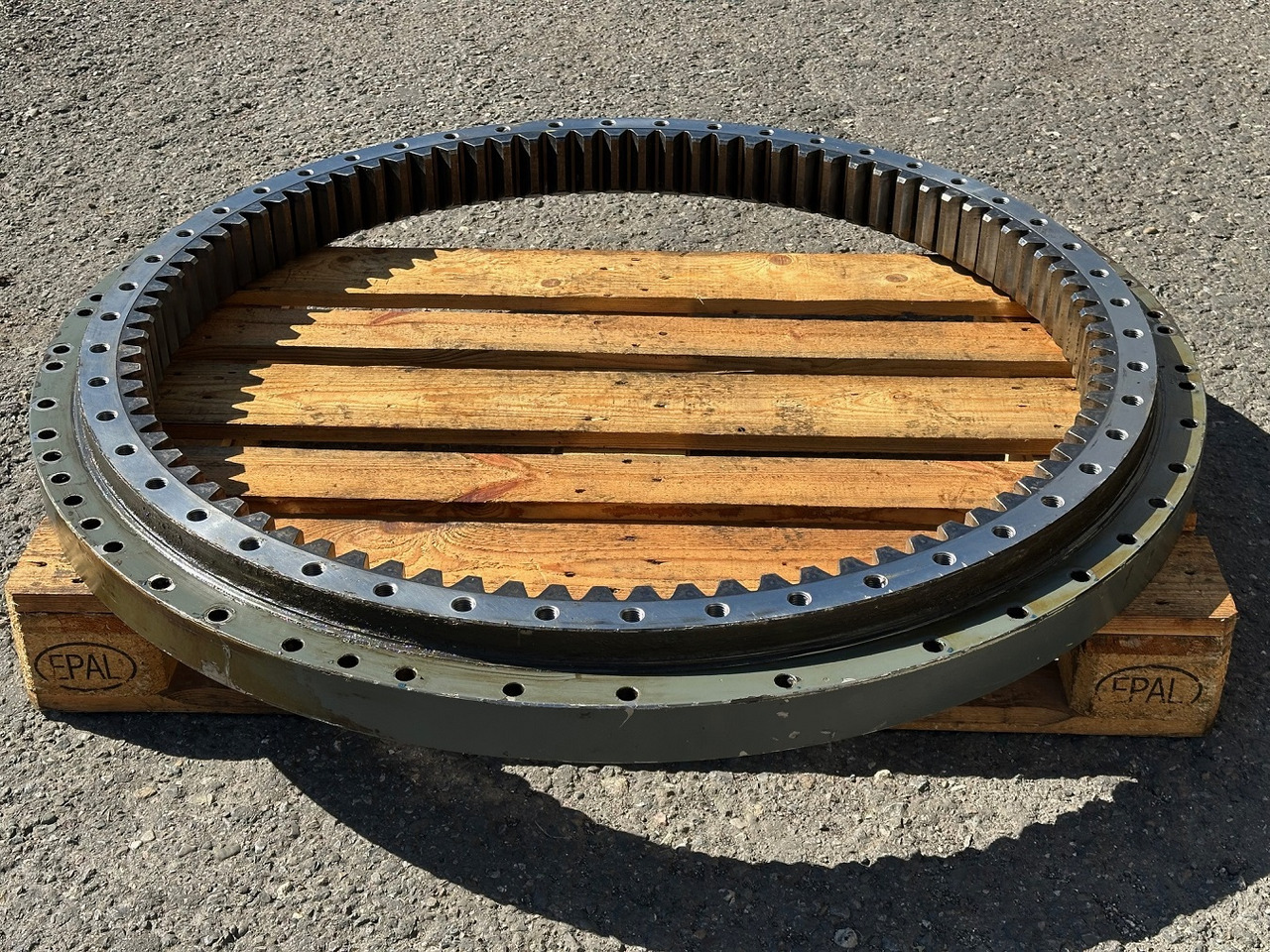 LIEBHERR Original Drehkranz – Kugeldrehverbindung mit ID-Nr.11690802. R920 S-1545,R920-1545,R922 LC-1442,R922 LC-1443,R922-1442,R924 LC-1444,R924 LC-1445,R924-1444,R925-1444. #11690802.N10220272# - 선회 링 크롤러 굴삭기 용 : 사진 4 LIEBHERR Original Drehkranz – Kugeldrehverbindung mit ID-Nr.11690802. R920 S-1545,R920-1545,R922 LC-1442,R922 LC-1443,R922-1442,R924 LC-1444,R924 LC-1445,R924-1444,R925-1444. #11690802.N10220272# - 선회 링 크롤러 굴삭기 용 : 사진 4