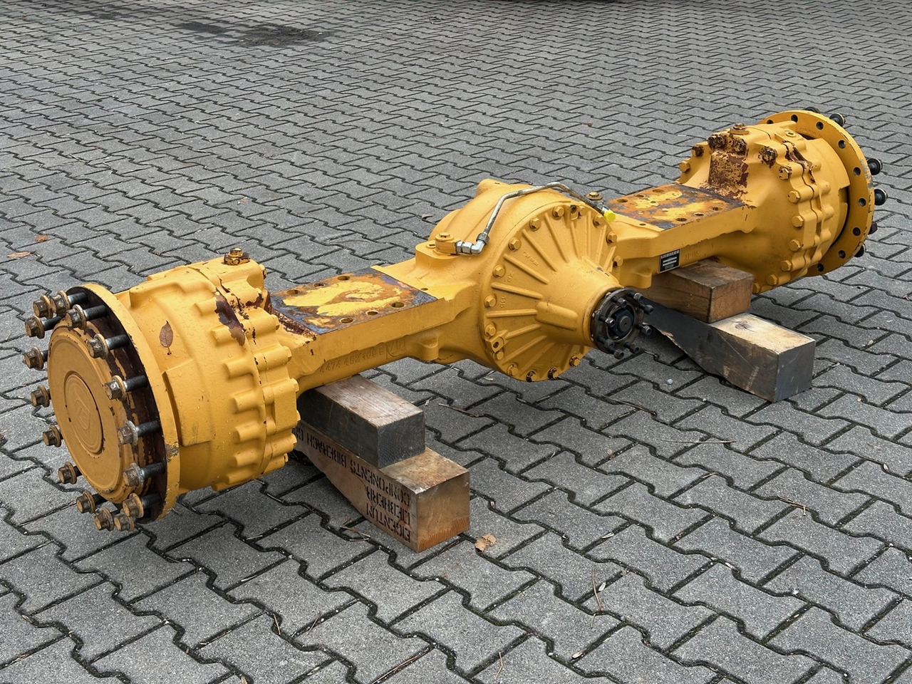 LIEBHERR Original Hinterachse-Planetenstarrachse Typ:MT-L3085. ID-Nr.10022957 – ID-Nr.10425800. L544-443, L544-445, L550-456, L554-453, L556-454. #10425800.1789310# - 뒷 차축 휠 로더 용 : 사진 2 LIEBHERR Original Hinterachse-Planetenstarrachse Typ:MT-L3085. ID-Nr.10022957 – ID-Nr.10425800. L544-443, L544-445, L550-456, L554-453, L556-454. #10425800.1789310# - 뒷 차축 휠 로더 용 : 사진 2