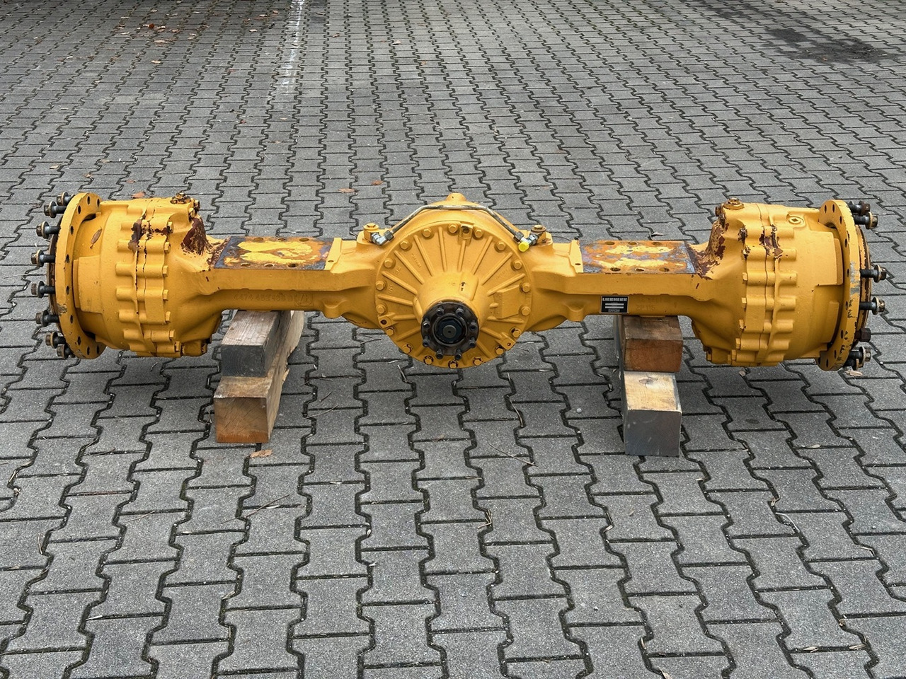 LIEBHERR Original Hinterachse-Planetenstarrachse Typ:MT-L3085. ID-Nr.10022957 – ID-Nr.10425800. L544-443, L544-445, L550-456, L554-453, L556-454. #10425800.1789310# - 뒷 차축 휠 로더 용 : 사진 1 LIEBHERR Original Hinterachse-Planetenstarrachse Typ:MT-L3085. ID-Nr.10022957 – ID-Nr.10425800. L544-443, L544-445, L550-456, L554-453, L556-454. #10425800.1789310# - 뒷 차축 휠 로더 용 : 사진 1