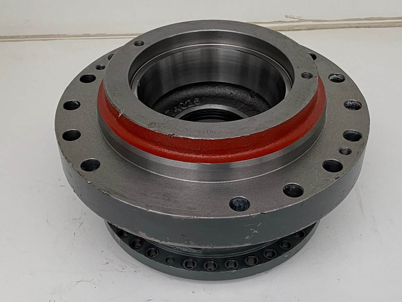 Liebherr Abtriebswellengehäuse ID-Nr.90015650 and Kegelrollenlager ID-Nr.761008503. - 스윙 모터 크롤러 굴삭기 용 : 사진 5 Liebherr Abtriebswellengehäuse ID-Nr.90015650 and Kegelrollenlager ID-Nr.761008503. - 스윙 모터 크롤러 굴삭기 용 : 사진 5