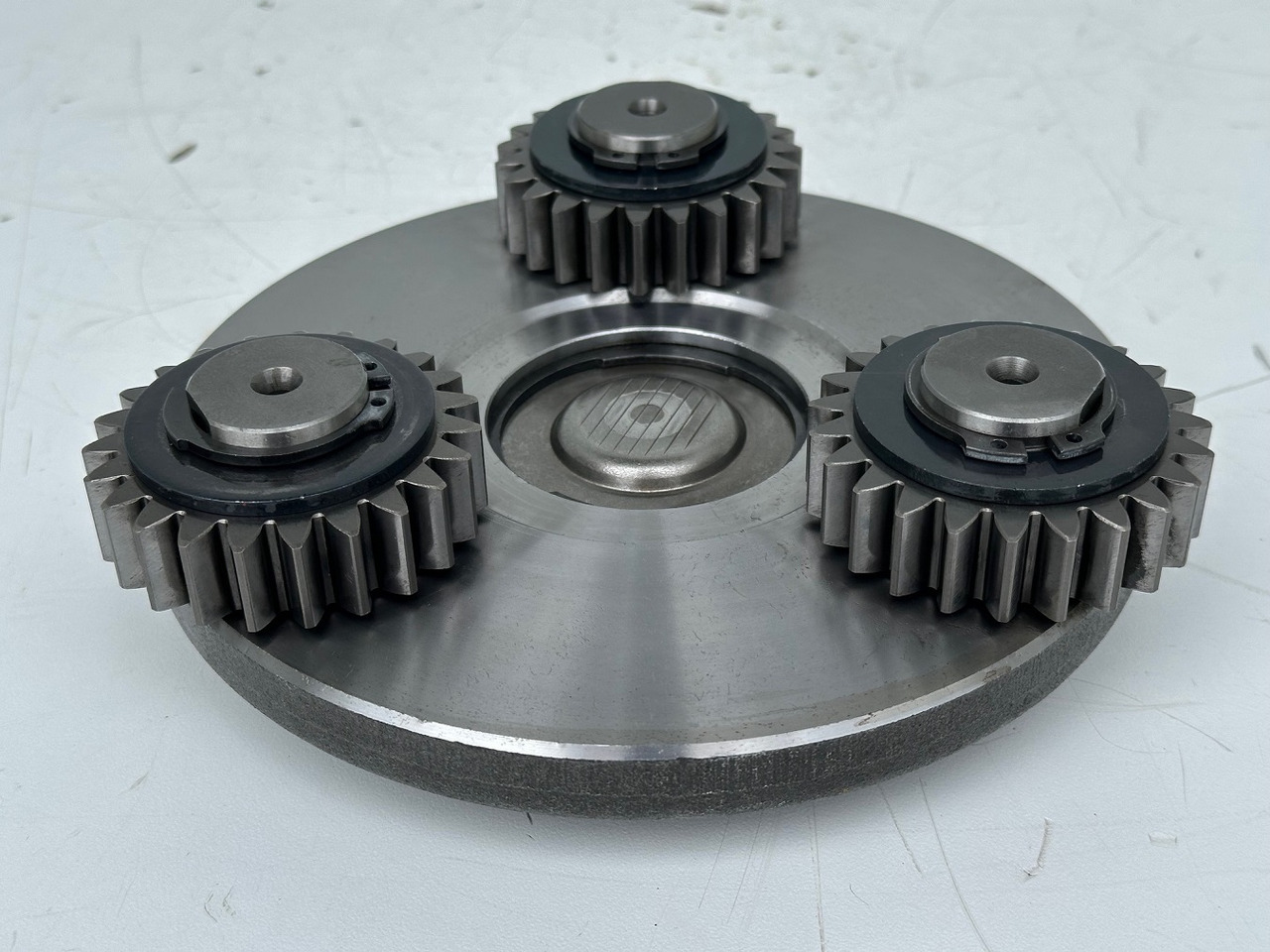 Liebherr - Bonfiglioli Planetenradsatz mit ID-Nr.10355341. LTM 1045-3-1-, LTM 1050-3-1, LTM 1055-1, LTM 1055-3-1-, LTM 1055-3-2-, LTM1070-4-1-, LTM1070-4-2-. #10355341.6088598# - 기어박스 및 부품 : 사진 2 Liebherr - Bonfiglioli Planetenradsatz mit ID-Nr.10355341. LTM 1045-3-1-, LTM 1050-3-1, LTM 1055-1, LTM 1055-3-1-, LTM 1055-3-2-, LTM1070-4-1-, LTM1070-4-2-. #10355341.6088598# - 기어박스 및 부품 : 사진 2