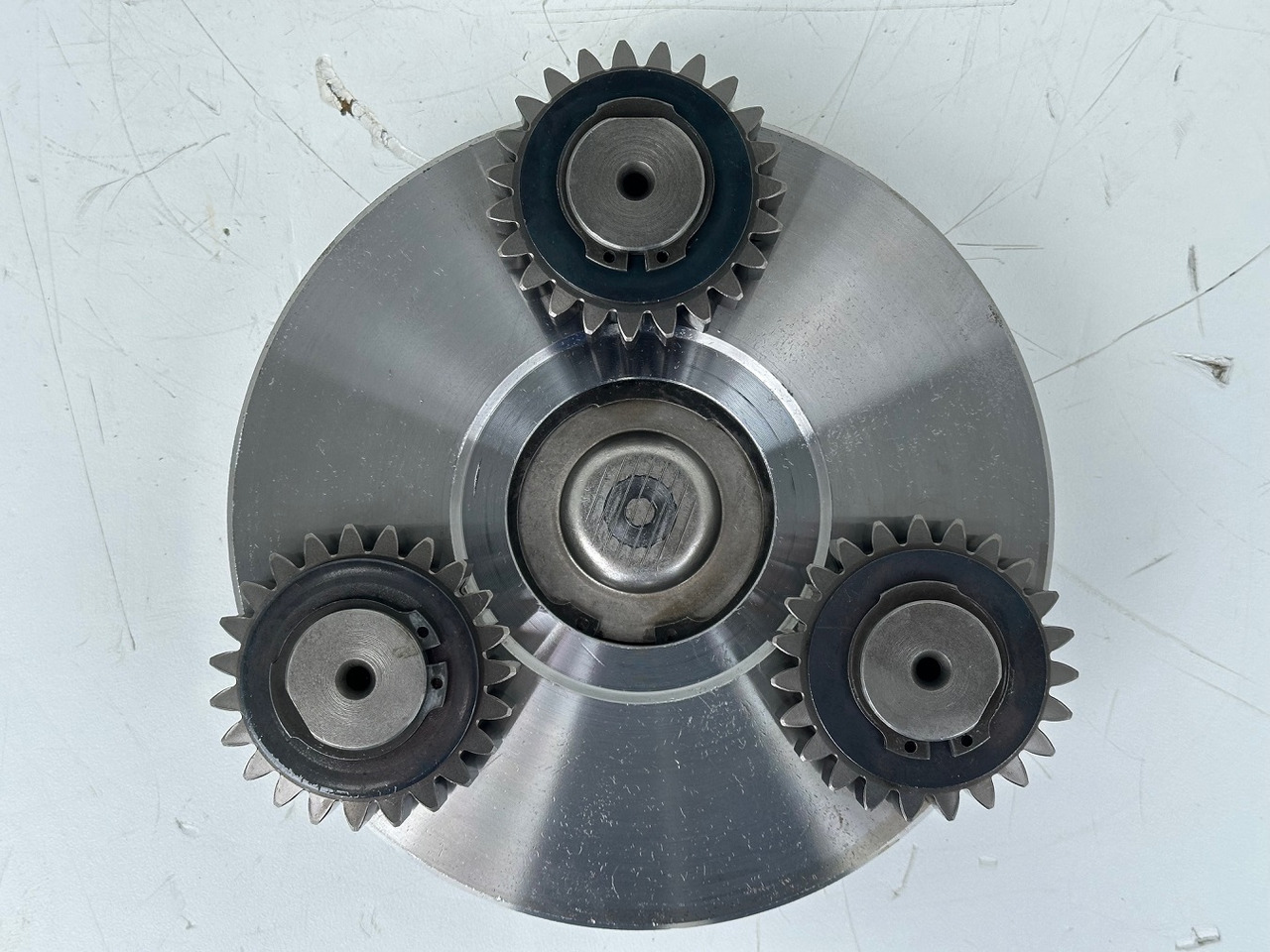 Liebherr - Bonfiglioli Planetenradsatz mit ID-Nr.10355341. LTM 1045-3-1-, LTM 1050-3-1, LTM 1055-1, LTM 1055-3-1-, LTM 1055-3-2-, LTM1070-4-1-, LTM1070-4-2-. #10355341.6088598# - 기어박스 및 부품 : 사진 3 Liebherr - Bonfiglioli Planetenradsatz mit ID-Nr.10355341. LTM 1045-3-1-, LTM 1050-3-1, LTM 1055-1, LTM 1055-3-1-, LTM 1055-3-2-, LTM1070-4-1-, LTM1070-4-2-. #10355341.6088598# - 기어박스 및 부품 : 사진 3