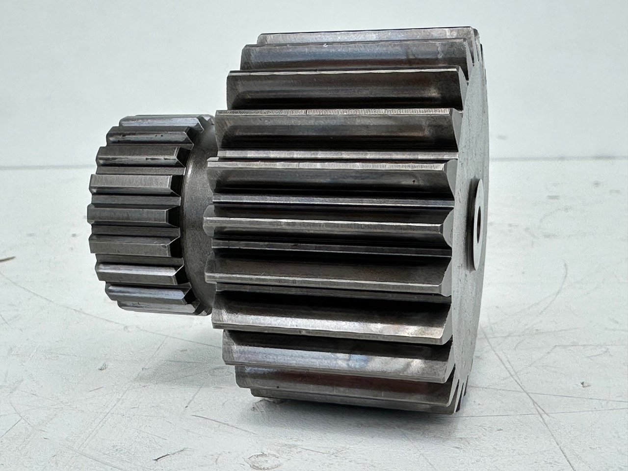 Liebherr - Bonfiglioli Sonnenrad mit ID-Nr.10113146. LI-1010, LTM 1045-3-1-, LTM 1055-1, LTM 1055-3-1-, LTM 1055-3-2-, LTM1070-4-1-, LTM1070-4-2-. #10113146.6088598# - 변속기 건설기계 용 : 사진 5 Liebherr - Bonfiglioli Sonnenrad mit ID-Nr.10113146. LI-1010, LTM 1045-3-1-, LTM 1055-1, LTM 1055-3-1-, LTM 1055-3-2-, LTM1070-4-1-, LTM1070-4-2-. #10113146.6088598# - 변속기 건설기계 용 : 사진 5