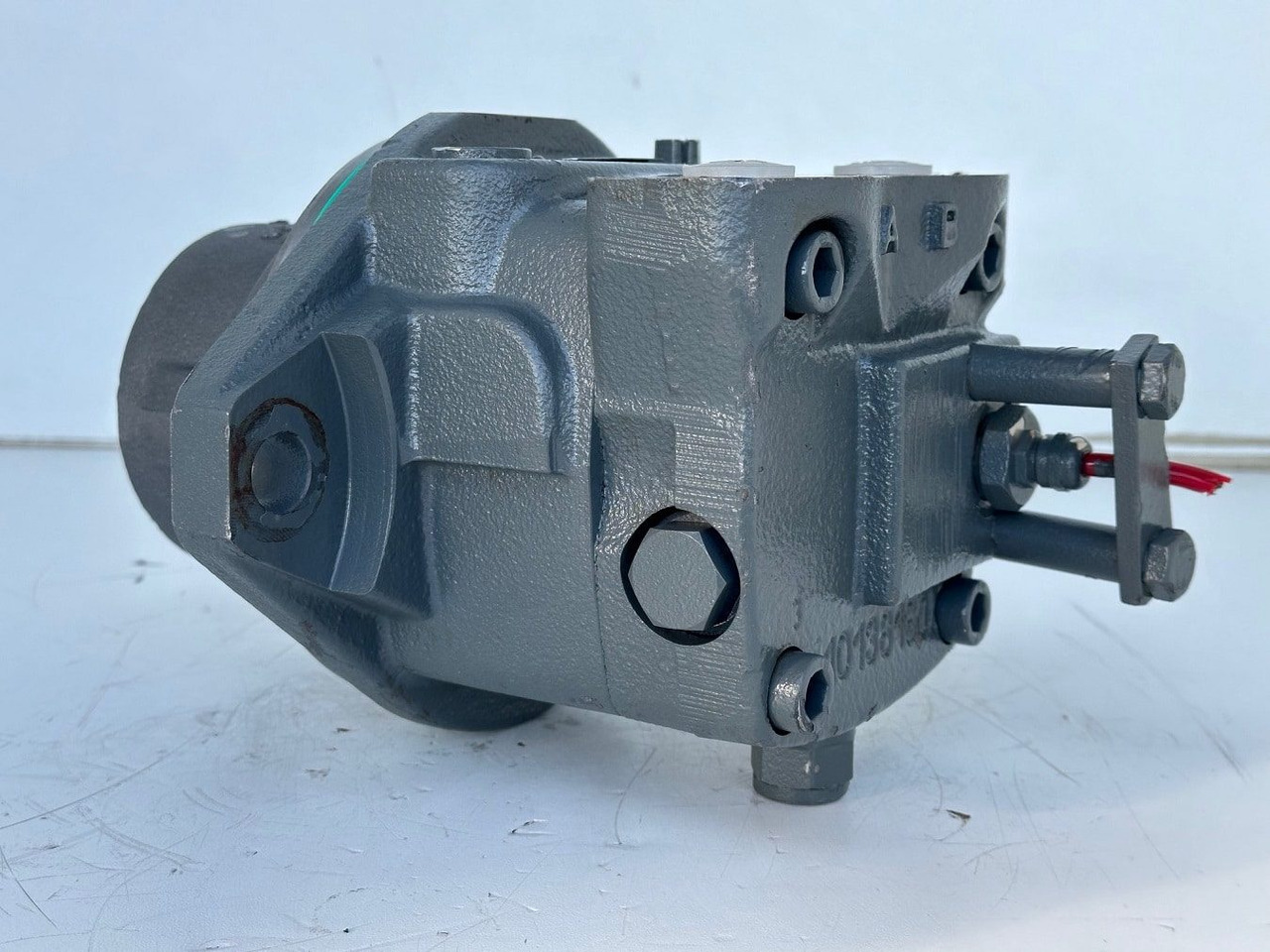 Liebherr Hydraulikeinbaumotor FMF045, ID-Nr.10132702. A924,LH30C,LH30M,LH35M,LH35MT,LH40C,LH40CP,LH40M,LH40MP,LH50CHR,LH50M,LH50MHR,LH50MT. #23.12.01074# - 유압 모터 휠 굴삭기 용 : 사진 4 Liebherr Hydraulikeinbaumotor FMF045, ID-Nr.10132702. A924,LH30C,LH30M,LH35M,LH35MT,LH40C,LH40CP,LH40M,LH40MP,LH50CHR,LH50M,LH50MHR,LH50MT. #23.12.01074# - 유압 모터 휠 굴삭기 용 : 사진 4