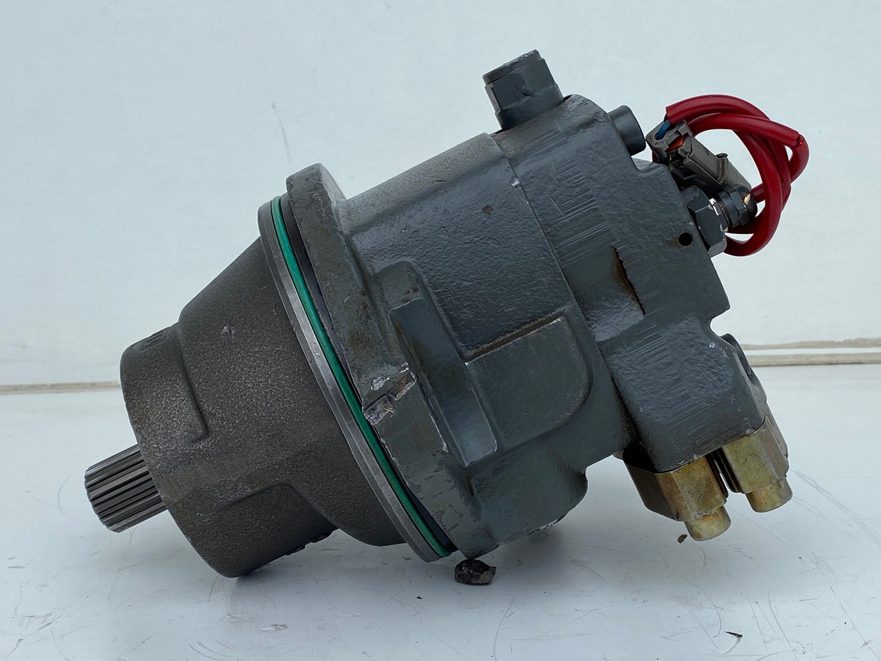 Liebherr Hydraulikeinbaumotor FMF045, ID-Nr.10132702. A924, LH30C, LH30M, LH35M, LH35MT, LH40C, LH40CP, LH40M, LH40MP, LH50CHR, LH50M, LH50MHR, LH50MT. #33179# - 유압 모터 휠 굴삭기 용 : 사진 1 Liebherr Hydraulikeinbaumotor FMF045, ID-Nr.10132702. A924, LH30C, LH30M, LH35M, LH35MT, LH40C, LH40CP, LH40M, LH40MP, LH50CHR, LH50M, LH50MHR, LH50MT. #33179# - 유압 모터 휠 굴삭기 용 : 사진 1