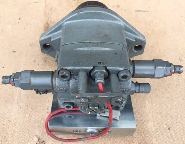 Liebherr Hydraulikeinbaumotor FMF045 and Dämpfungsventil DV22. ID-Nr.10137481 - ID-Nr.10152486 - ID-Nr.11369615 and ID-Nr.10151323 - 유압 모터 크롤러 굴삭기 용 : 사진 2 Liebherr Hydraulikeinbaumotor FMF045 and Dämpfungsventil DV22. ID-Nr.10137481 - ID-Nr.10152486 - ID-Nr.11369615 and ID-Nr.10151323 - 유압 모터 크롤러 굴삭기 용 : 사진 2