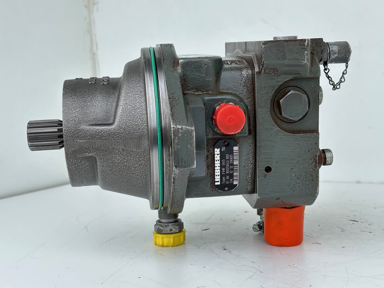 Liebherr Hydraulikeinbaumotor Typ:FMF045. ID-Nr.9075181 - ID-Nr.10125041 - ID-Nr.10125043. A309, A311, A312, A314, A316, A900, A904, A918, R313, R317, R900, R904. #10125043.39905# - 유압 모터 크롤러 굴삭기 용 : 사진 5 Liebherr Hydraulikeinbaumotor Typ:FMF045. ID-Nr.9075181 - ID-Nr.10125041 - ID-Nr.10125043. A309, A311, A312, A314, A316, A900, A904, A918, R313, R317, R900, R904. #10125043.39905# - 유압 모터 크롤러 굴삭기 용 : 사진 5