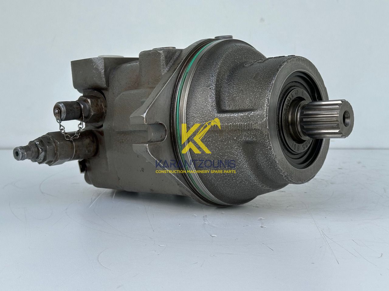 Liebherr Hydraulikeinbaumotor Typ:FMF058, ID-Nr.10122576 - ID-Nr.10145827 - ID-Nr.11371069. LOS1906, P924 COMP , R906, R906 PROTO, R916, R922, R924, R924 COMP, R926 COMP, R926 K LC. #11371069.08604# - 유압 모터 크롤러 굴삭기 용 : 사진 2 Liebherr Hydraulikeinbaumotor Typ:FMF058, ID-Nr.10122576 - ID-Nr.10145827 - ID-Nr.11371069. LOS1906, P924 COMP , R906, R906 PROTO, R916, R922, R924, R924 COMP, R926 COMP, R926 K LC. #11371069.08604# - 유압 모터 크롤러 굴삭기 용 : 사진 2