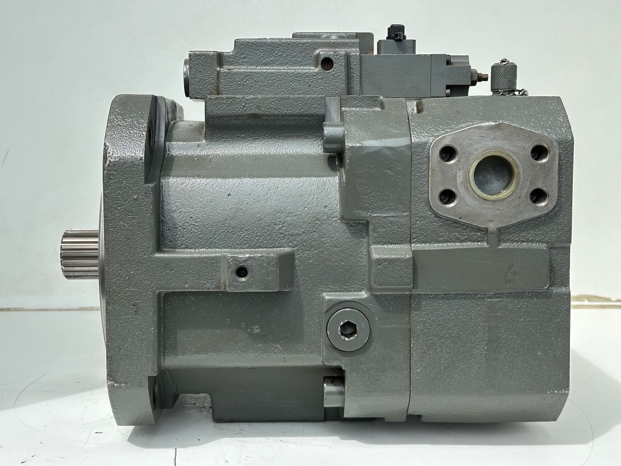 Liebherr Hydraulikverstellpumpe Typ:DPV O 165. ID-Nr.10120060 - ID-Nr.10144915. LH120 C-1103, LH120 CG-1103, LH120 M-1102. #10144915.13342# - 유압 펌프 휠 굴삭기 용 : 사진 4 Liebherr Hydraulikverstellpumpe Typ:DPV O 165. ID-Nr.10120060 - ID-Nr.10144915. LH120 C-1103, LH120 CG-1103, LH120 M-1102. #10144915.13342# - 유압 펌프 휠 굴삭기 용 : 사진 4