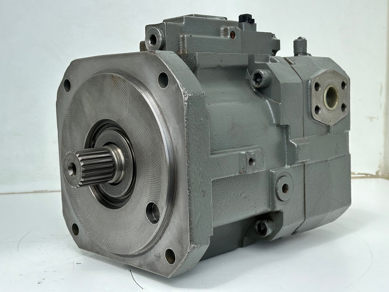 Liebherr Hydraulikverstellpumpe Typ:DPV O 165. ID-Nr.10120060 - ID-Nr.10144915. LH120 C-1103, LH120 CG-1103, LH120 M-1102. #10144915.13342# - 유압 펌프 휠 굴삭기 용 : 사진 1 Liebherr Hydraulikverstellpumpe Typ:DPV O 165. ID-Nr.10120060 - ID-Nr.10144915. LH120 C-1103, LH120 CG-1103, LH120 M-1102. #10144915.13342# - 유압 펌프 휠 굴삭기 용 : 사진 1