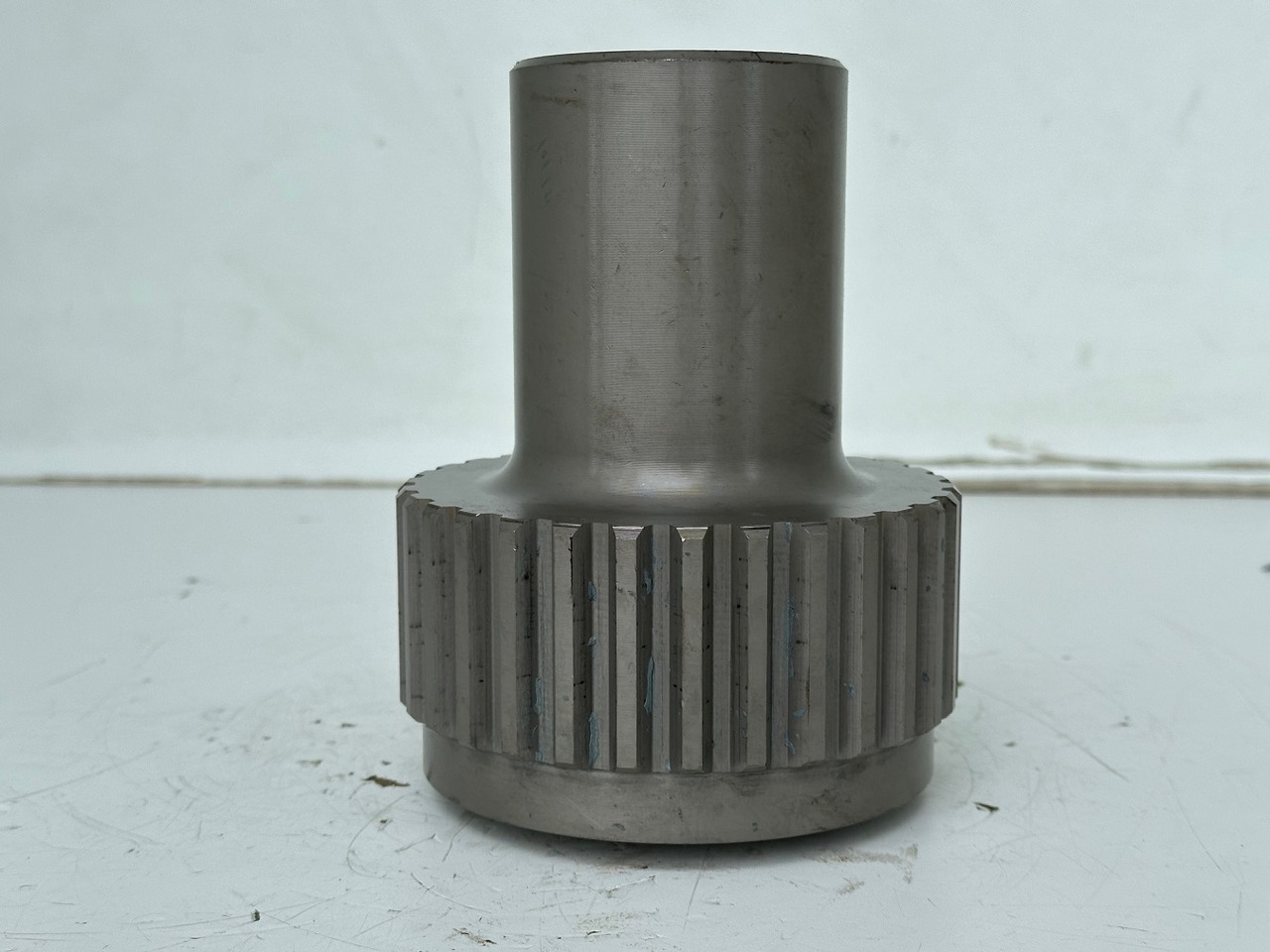 Liebherr Lamellenträger ID-Nr.90218052.  FAT500F522, FAT500F528, FAT500F529, FAT500F559.  PR73605, PR7363, PR7364.  #90218052.02# - 언더캐리지 부품 건설기계 용 : 사진 1 Liebherr Lamellenträger ID-Nr.90218052.  FAT500F522, FAT500F528, FAT500F529, FAT500F559.  PR73605, PR7363, PR7364.  #90218052.02# - 언더캐리지 부품 건설기계 용 : 사진 1