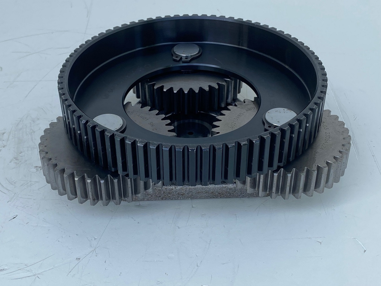 Liebherr Lamellenträger ID-Nr.944390203 - Planetenräder ID-Nr.90213984 - Planetenträger ID-Nr.944390003. SAT250/278 - SAT250/287 - SAT250A300. #PLA1550# - 스윙 모터 크롤러 굴삭기 용 : 사진 2 Liebherr Lamellenträger ID-Nr.944390203 - Planetenräder ID-Nr.90213984 - Planetenträger ID-Nr.944390003. SAT250/278 - SAT250/287 - SAT250A300. #PLA1550# - 스윙 모터 크롤러 굴삭기 용 : 사진 2